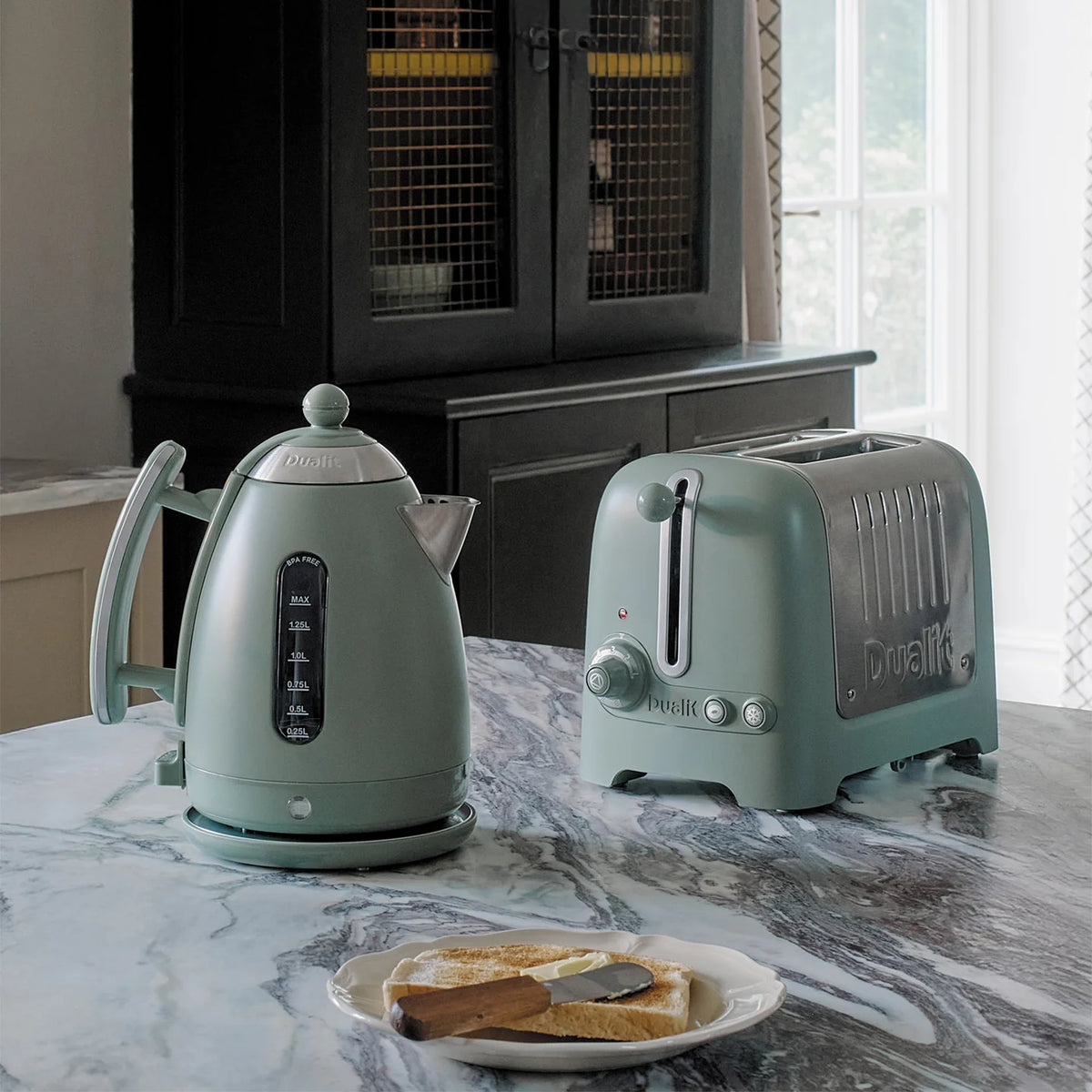 Dualit Bouilloire LITE Sauge 1,5L