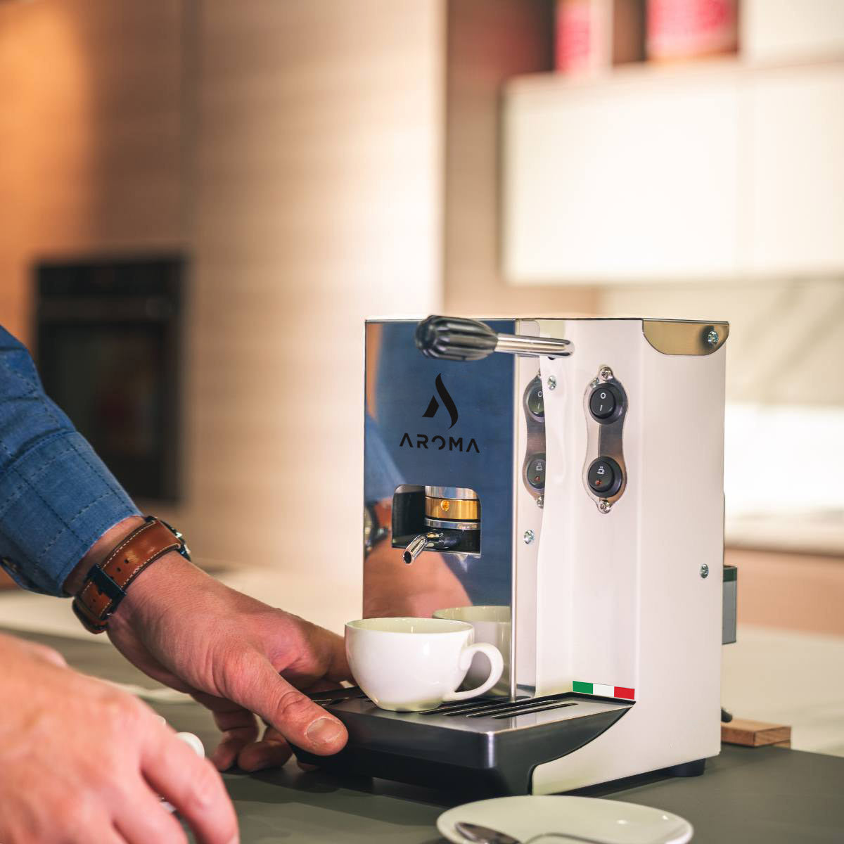 AROMA PLUS+ White